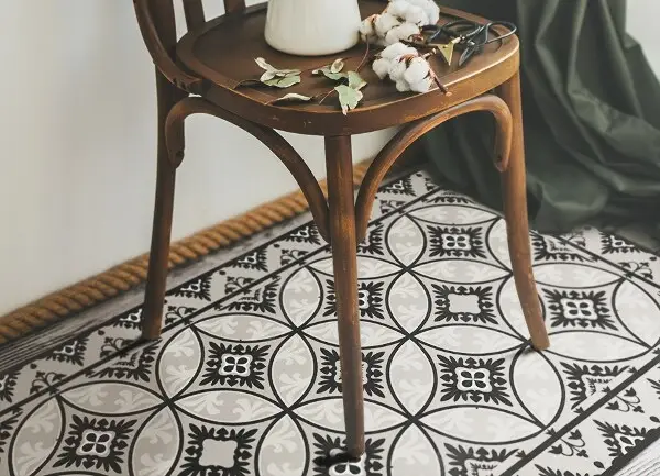Módne vinylový koberec vinobranie kola