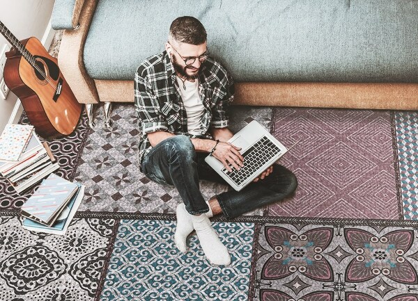 Vinylový koberec pre domácnosť kombinácia vzorcov