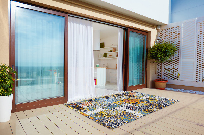 Koberec na balkóne abstraktné mozaika