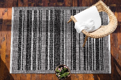 Vonkajší koberec na terasu čierne pruhy