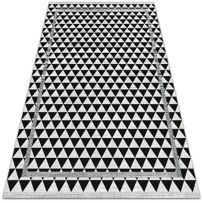 Moderné koberec na terasu Čierne a biele trojuholníky