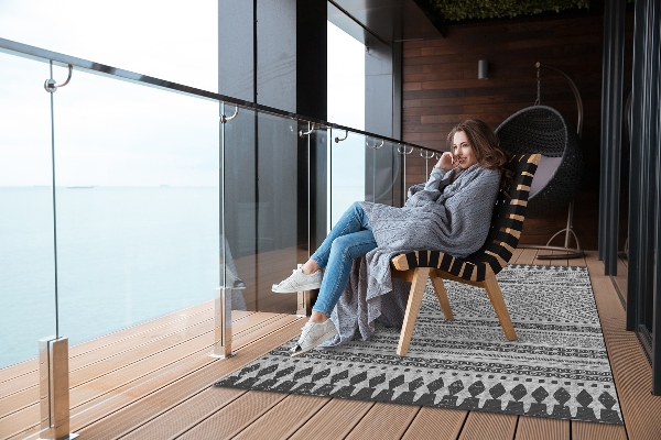 Moderné vonkajšie koberec Stripes a kľučkovanie