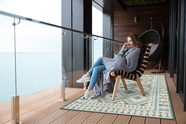 Moderné Koberec na balkóne zelené diamanty