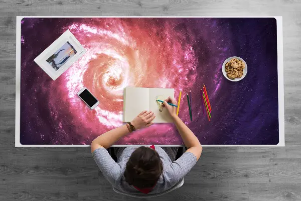 Veľká ochranná podložka na stôl space vortex
