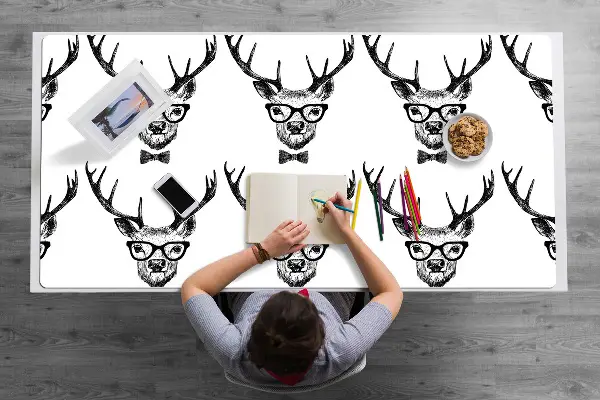 Veľká ochranná podložka na stôl jeleň výkres