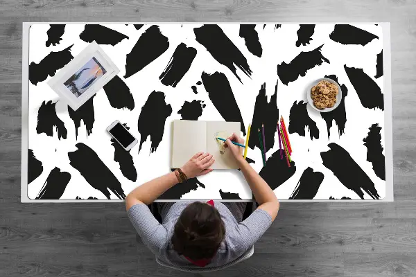 Stolová podložka minimalistický dizajn