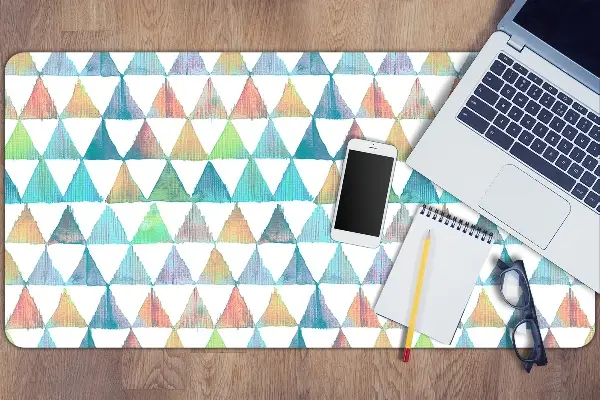 Ochranná podložka na stôl geometrické trojuholníky