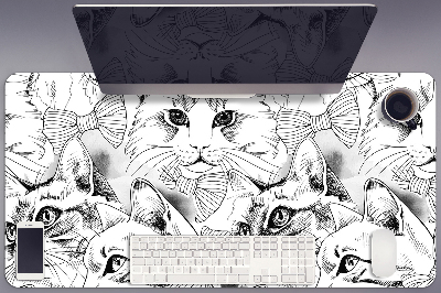 Pracovná podložka s obrázkom načrtnuté mačky