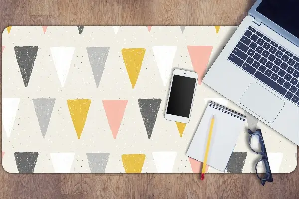 Podložka na písací stôl trojuholníkový pattern