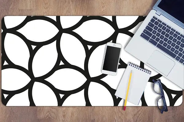 Ochranná podložka na stôl geometrické tvary