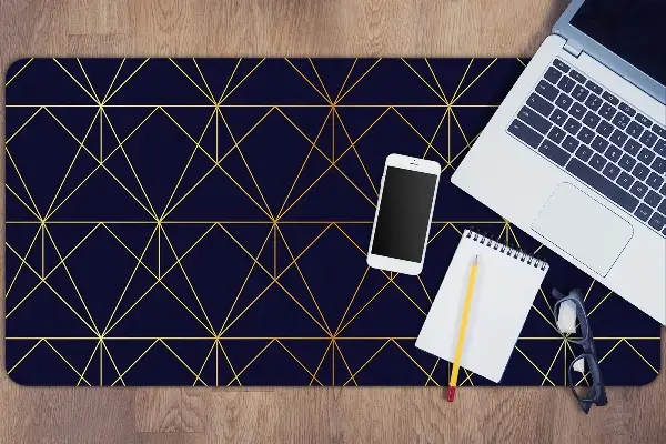 Veľká ochranná podložka na stôl trojuholníky vzor